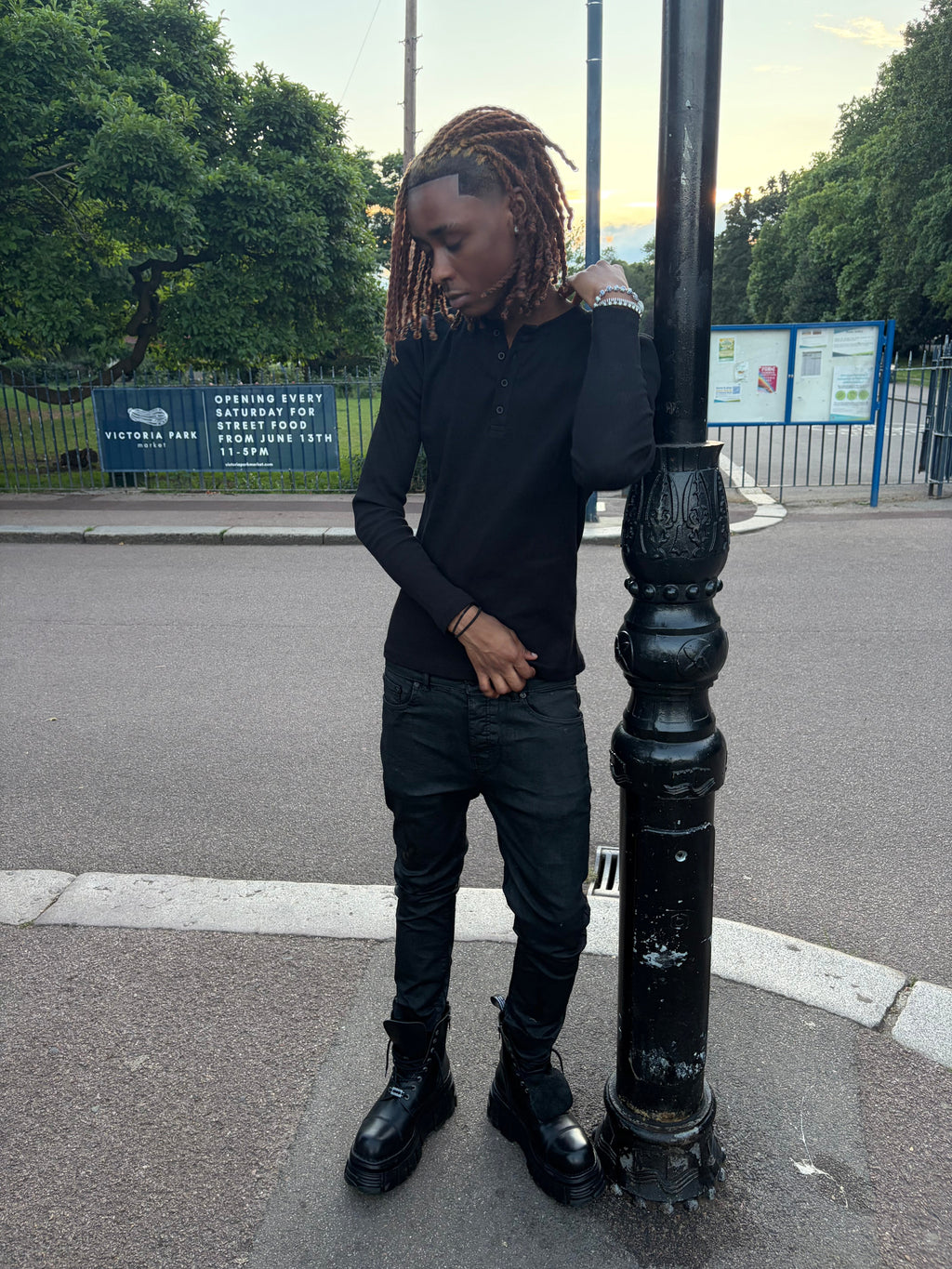SEIJIN LONG SLEEVE HENLEY BLACK